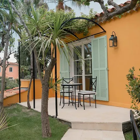 호텔 La Bastide De Tropez 쎙뜨호뻬
