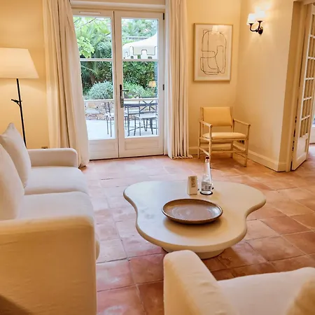 La Bastide De Tropez 5* 쎙뜨호뻬